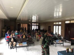 Sosialisasi Wawasan Kebangsaan dan Belanegara Pemda Kab.Puncak : Apa yang disampaikan Narasumber dr. Bayu, Dokter Satgas Mobile Raider 300 Siliwangi