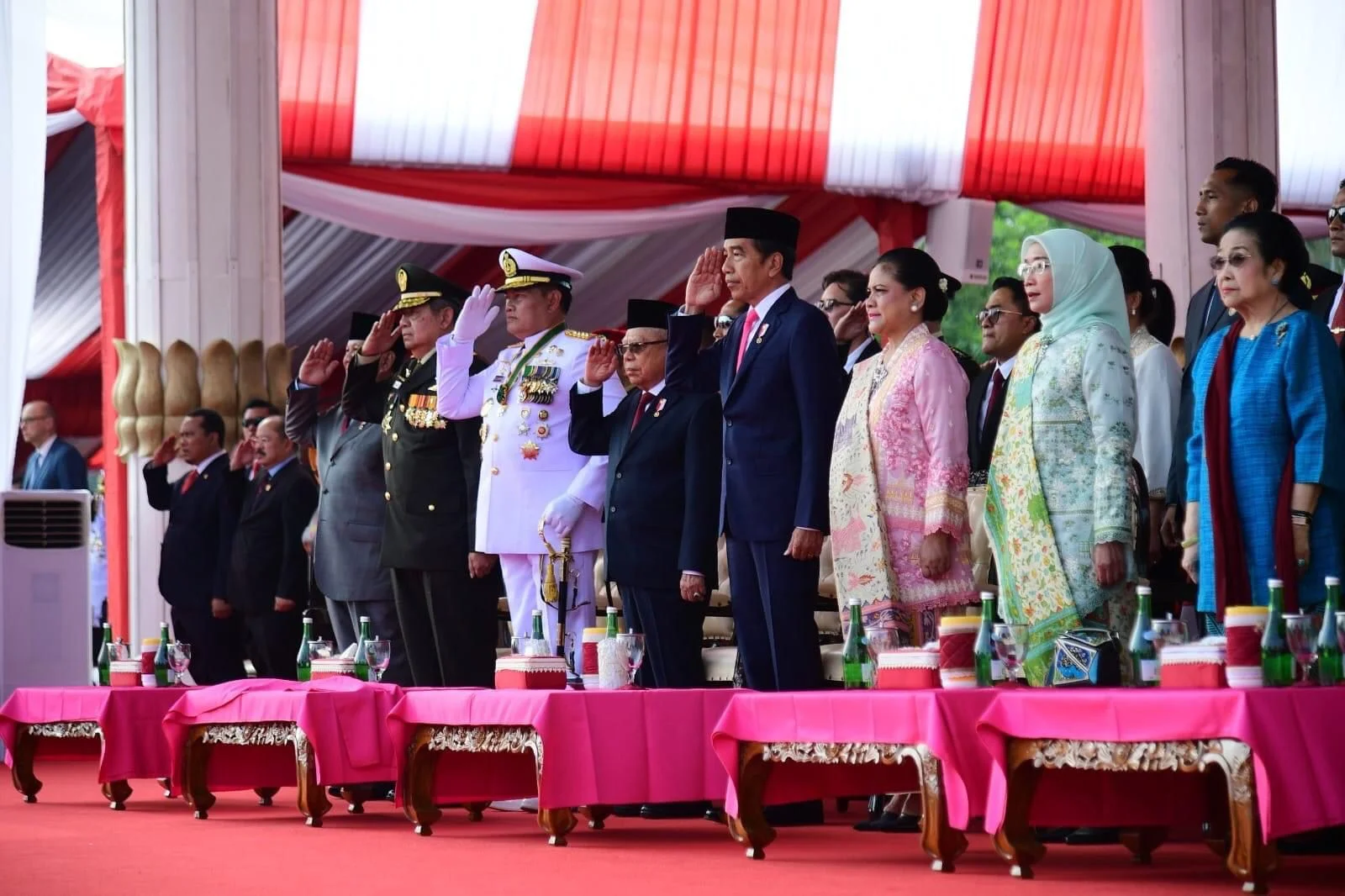 Presiden Jokowi Pimpin Upacara Peringatan HUT Ke-78 TNI