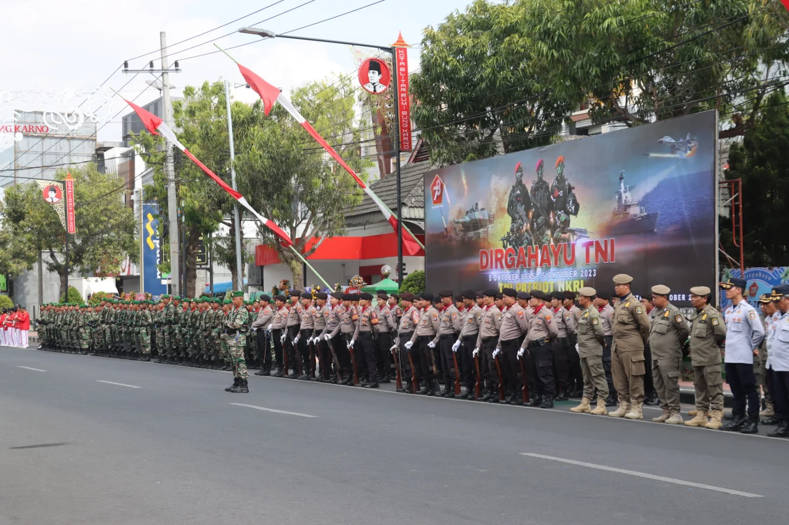 Dandim 0808/Blitar Pimpin Upacara Peringatan HUT Ke -78 TNI Tahun 2023