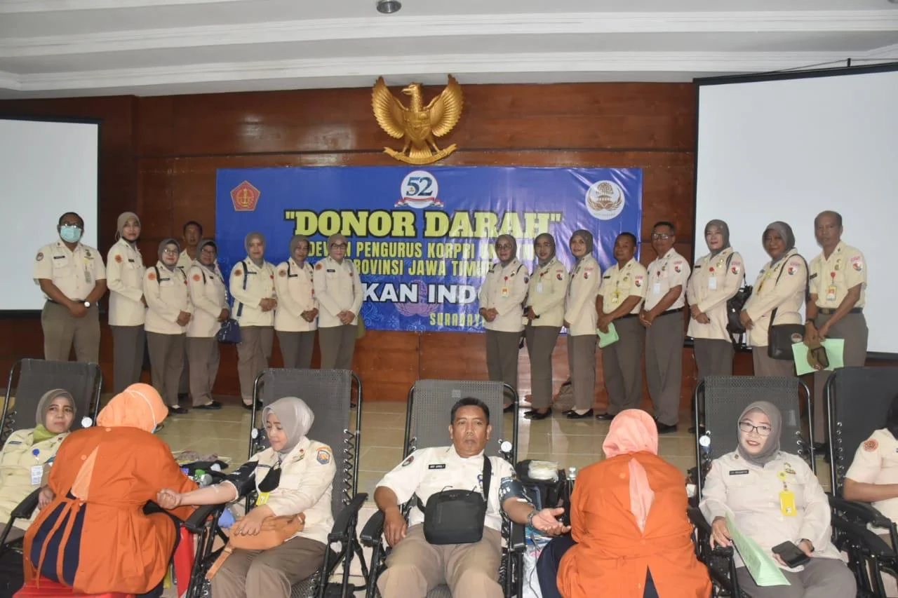 PNS Lantamal V Lakukan Donor Darah Sambut HUT Korpri Ke-52