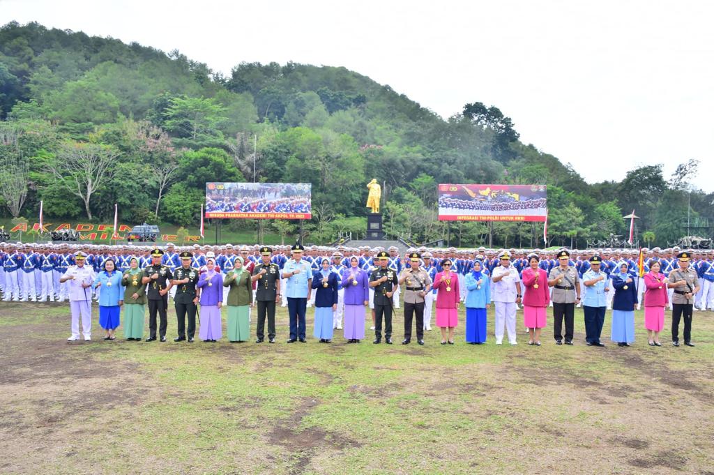 Gubernur AAL Hadiri Wisuda Prajurit Taruna Akademi TNI Dan Akademi Kepolisian