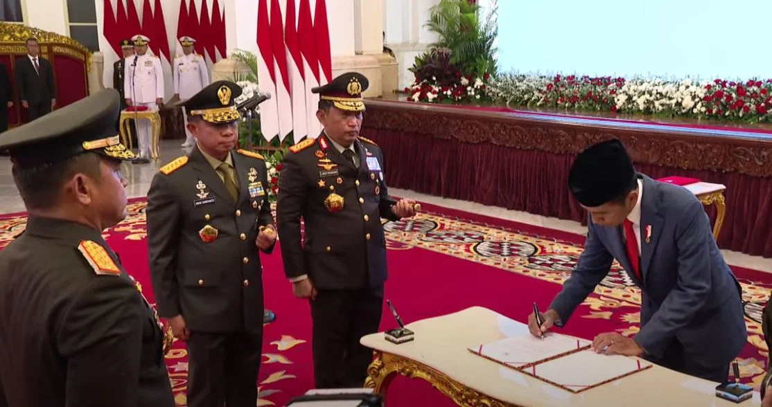 Panglima TNI Jenderal TNI Agus Subiyanto Menjadi Saksi Pelantikan Kasad  