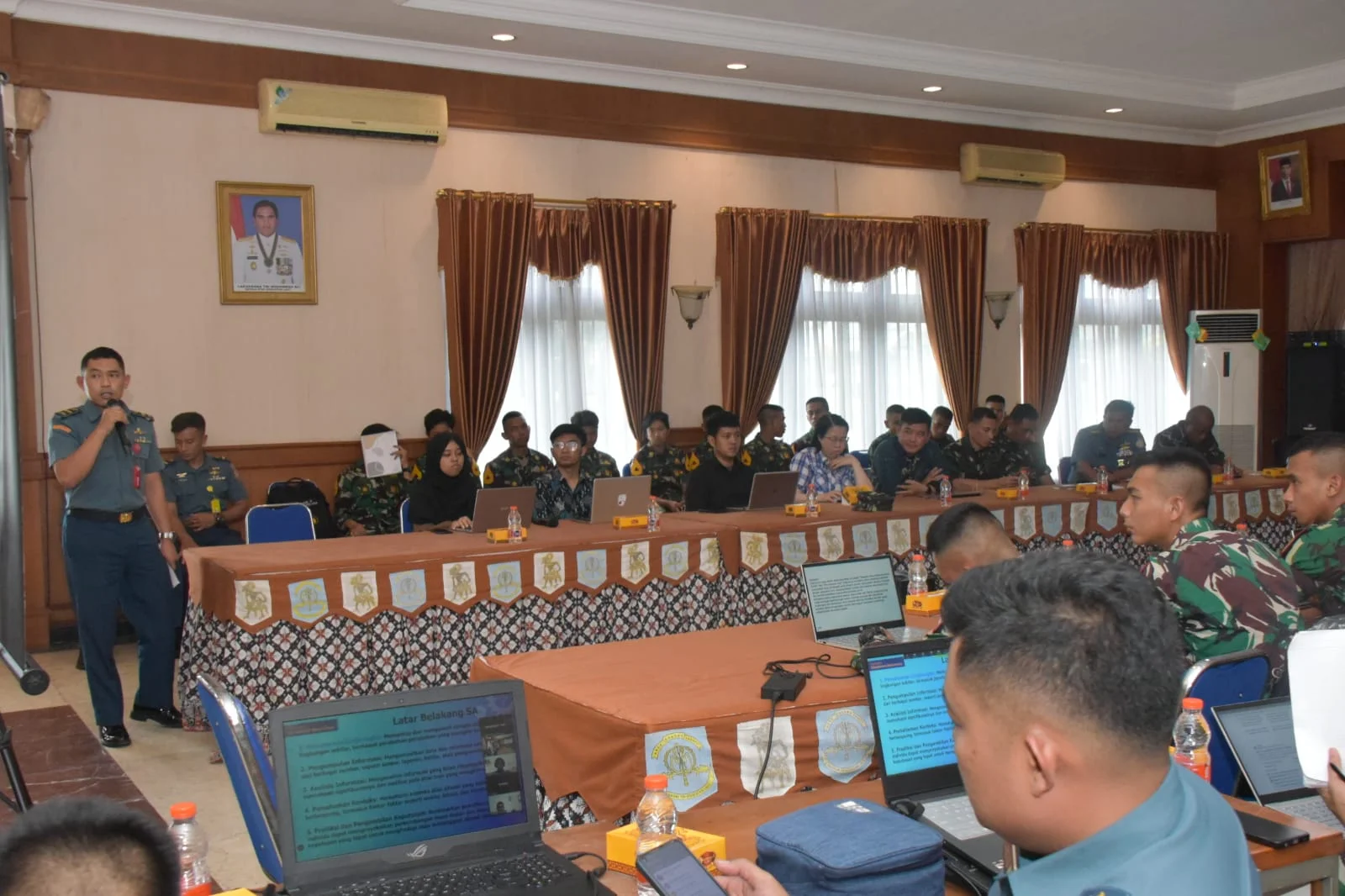 Taruna AAL Korps Elektronika Tingkat III Menerjang Dunia AI: Membuka Pintu Inovasi dan Membangun Masa Depan Bangsa