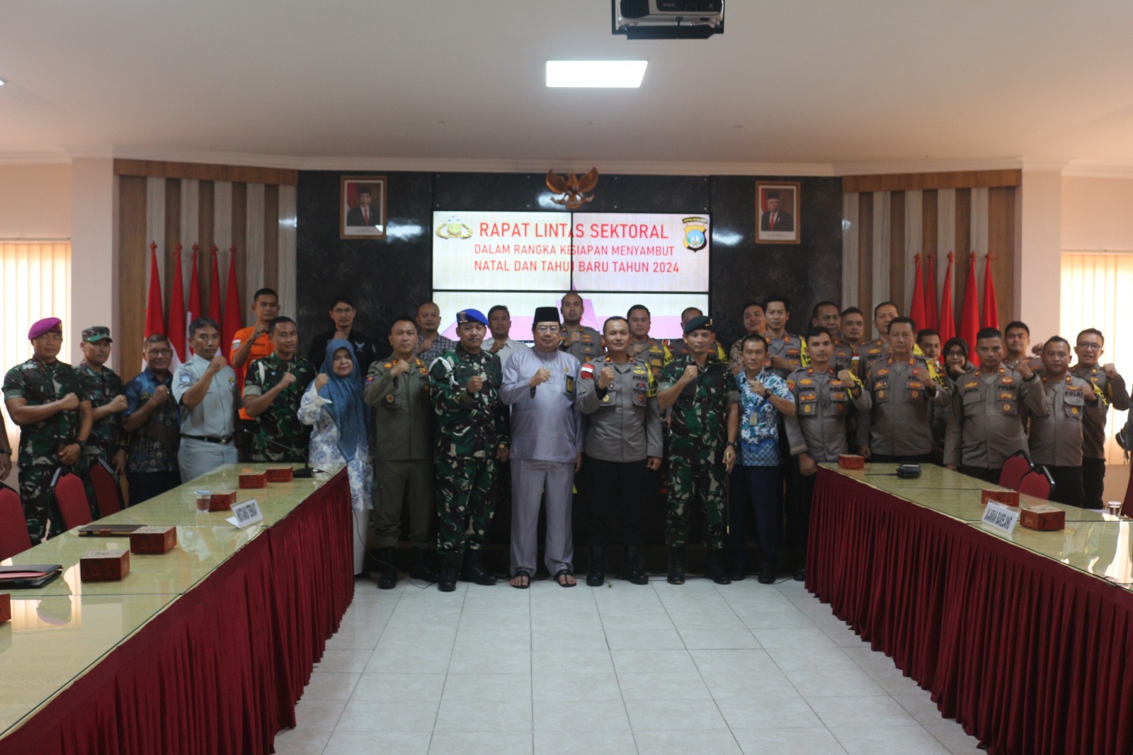 Rapat Lintas Sektoral, Dihadiri Danlantamal IV Dalam Rangka Persiapan Menyambut Nataru 2024