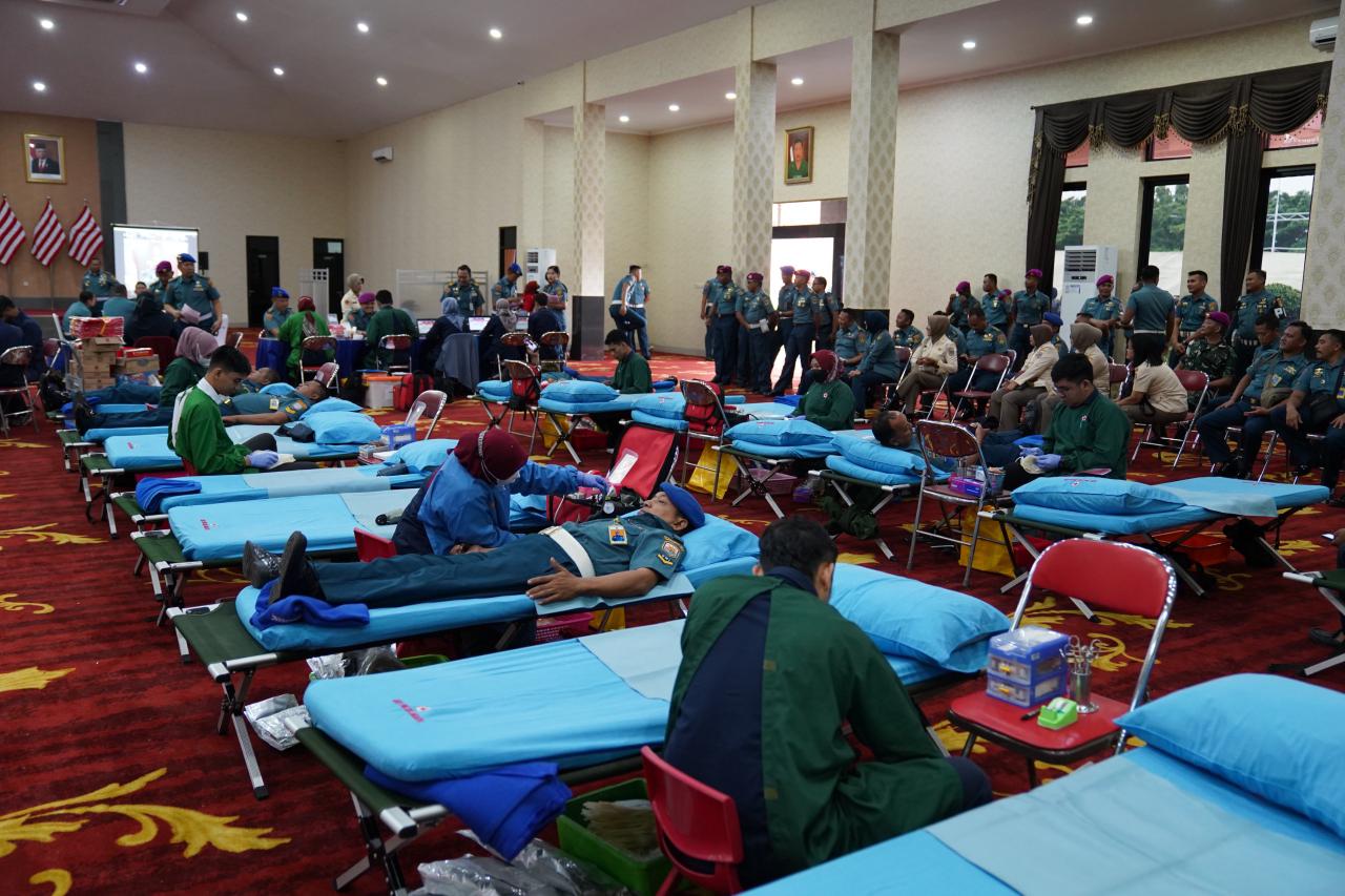 Bentuk Kepedulian Terhadap Sesama, TNI AL Gelar Donor Darah Serentak Seluruh Indonesia Jelang HUT Ke-78 Pomal