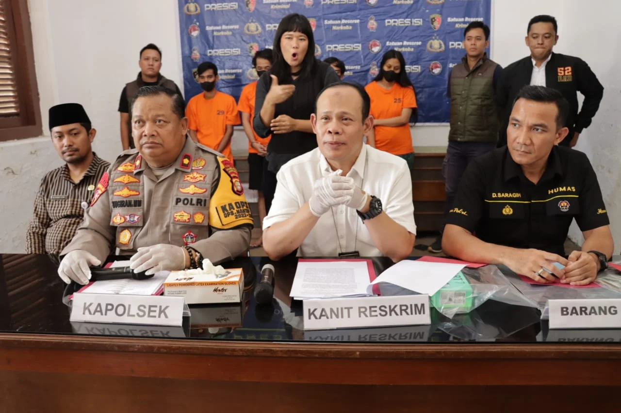 Polsek Palmerah Bongkar Modus Pasutri Bawa Kabur Motor berikut Penadah dalam modus Kencan Online