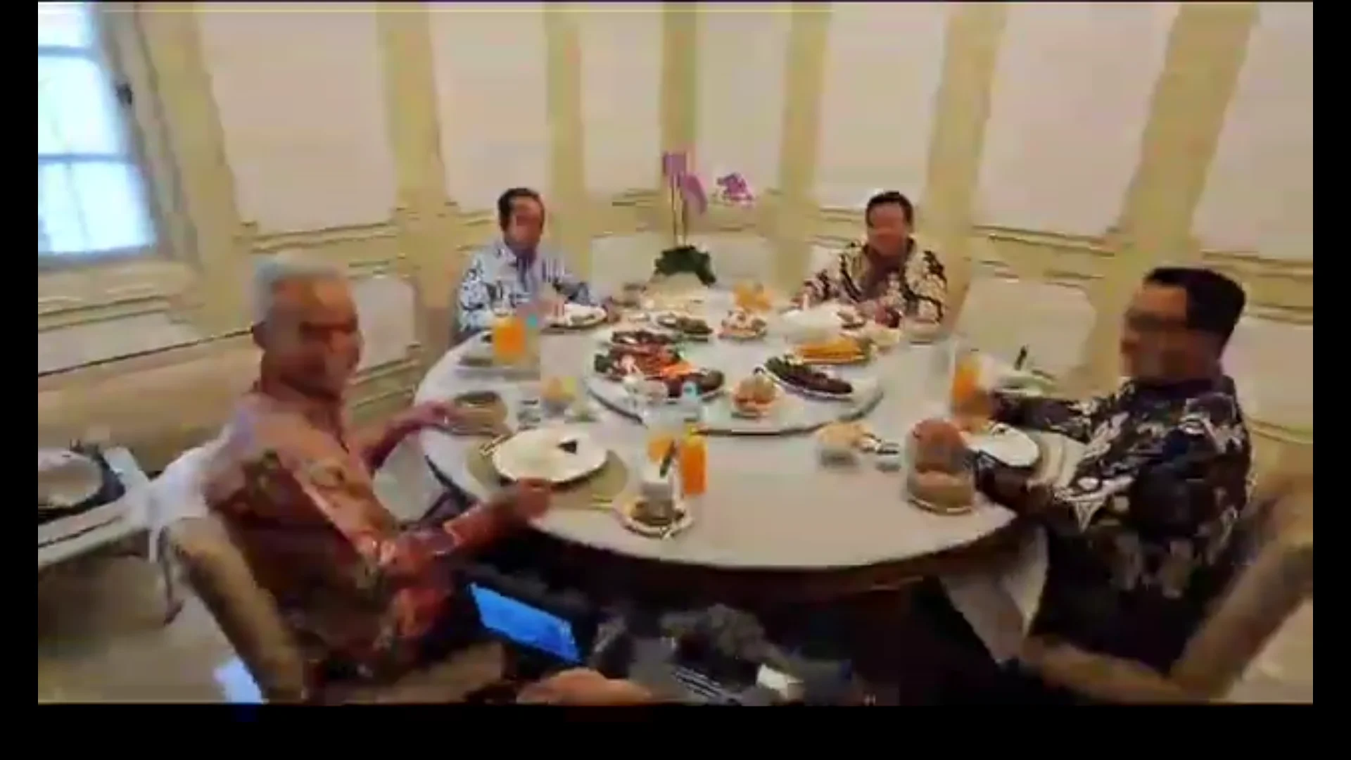 Momen Presiden Menjamu Capres 2024, Adem Banget Ya Liatnya,!.?