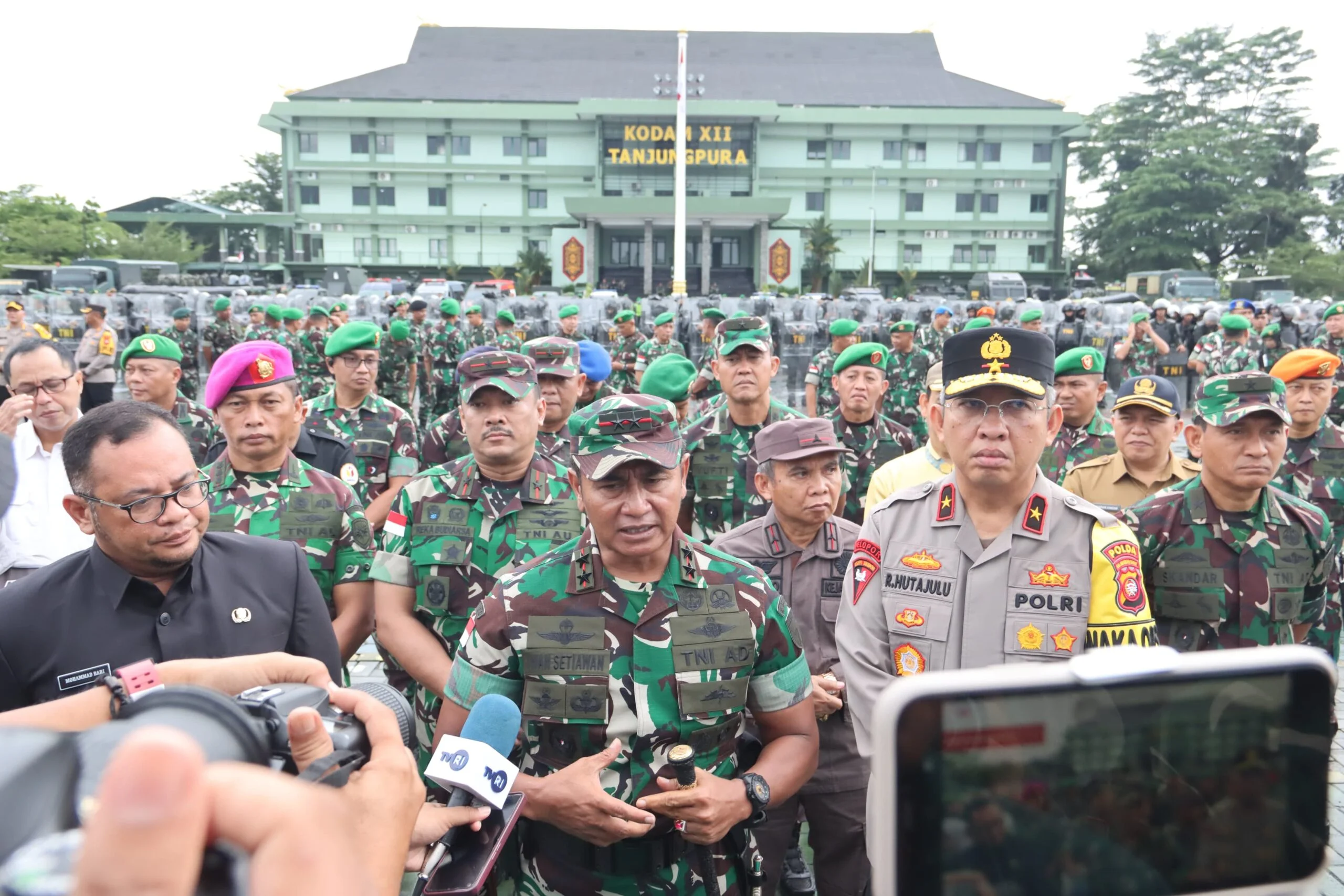 Pangdam Tanjungpura Pimpin Apel Gelar Pengamanan Pemilu 2024