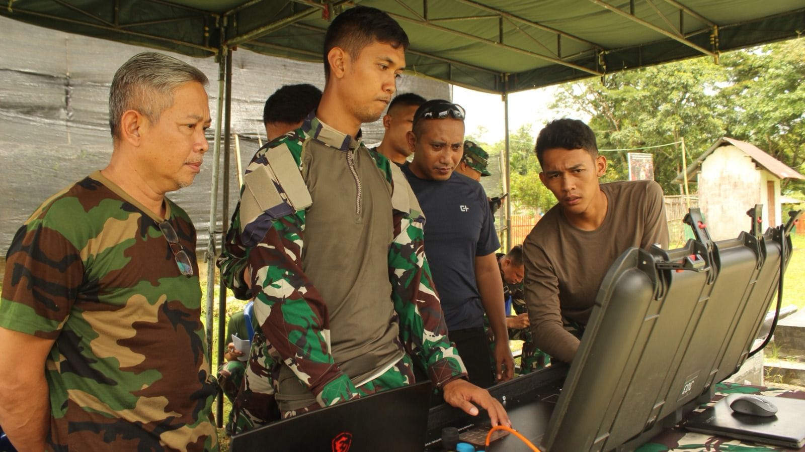 Patroli Drone Satgas 623/BWU, Cari Kelompok KKB di Dalam Hutan Keriting Papua