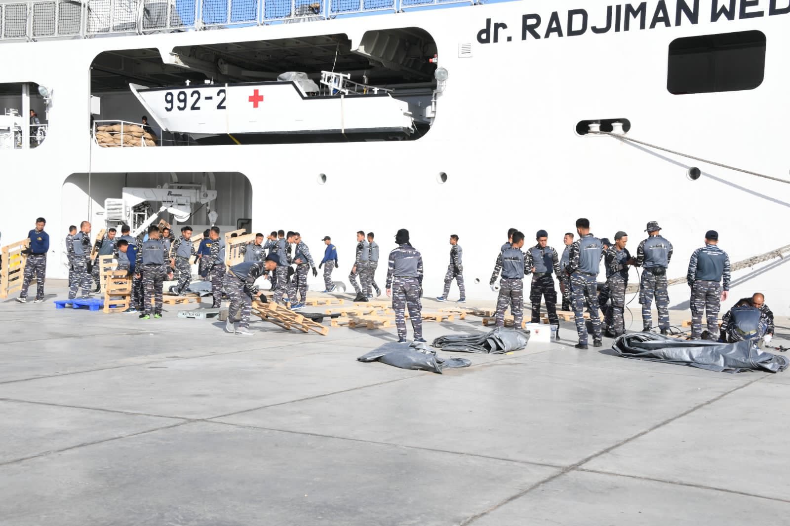 KRI DR. Radjiman Wedyodiningrat-992 Selesai Laksanakan Debarkasi Bantuan Kemanusiaan Untuk Korban Konflik Gaza