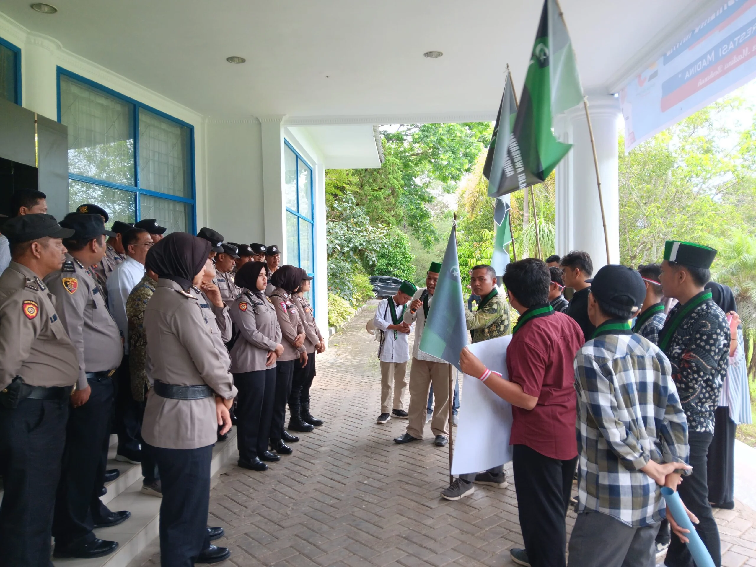 Terkait Stanting, HMI kembali Gelar Aksi Unjuk Rasa di Depan Kantor Bupati Madina