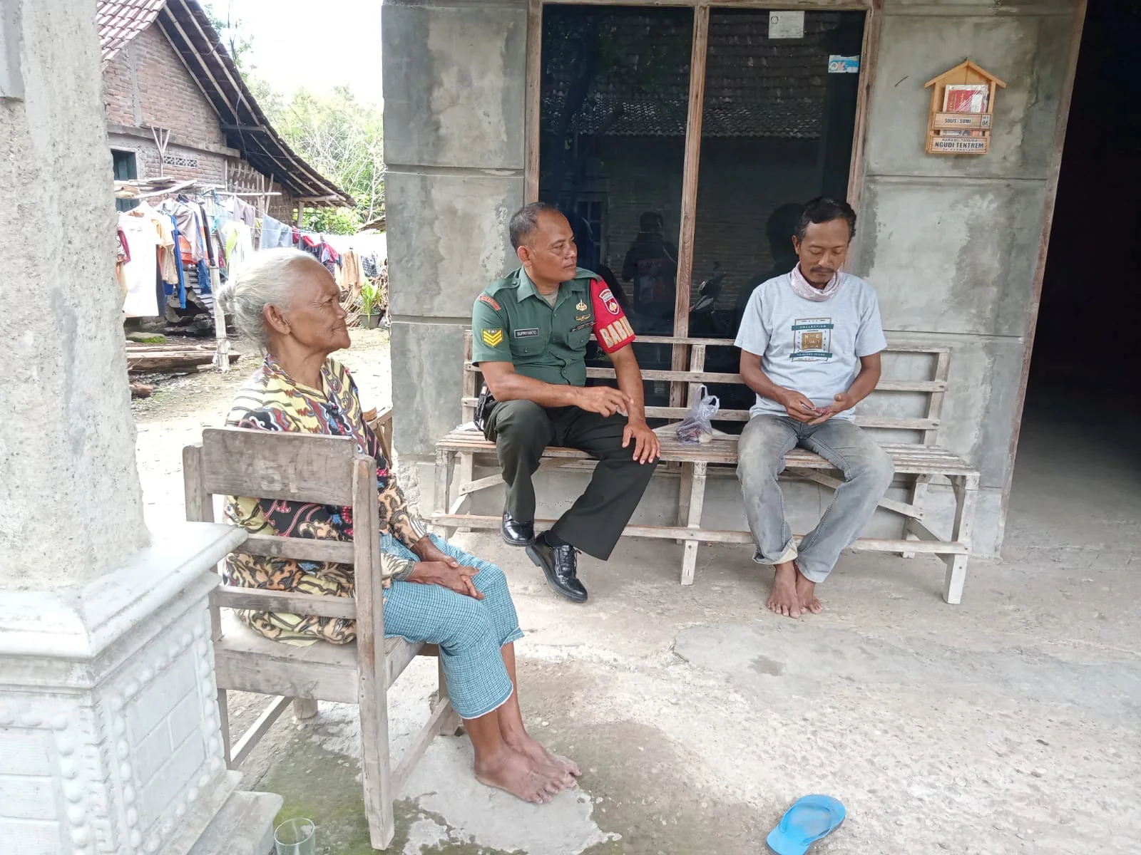 Serka Supriyanto Berinteraksi Dengan Warga Masyarakat Melalui Komsos