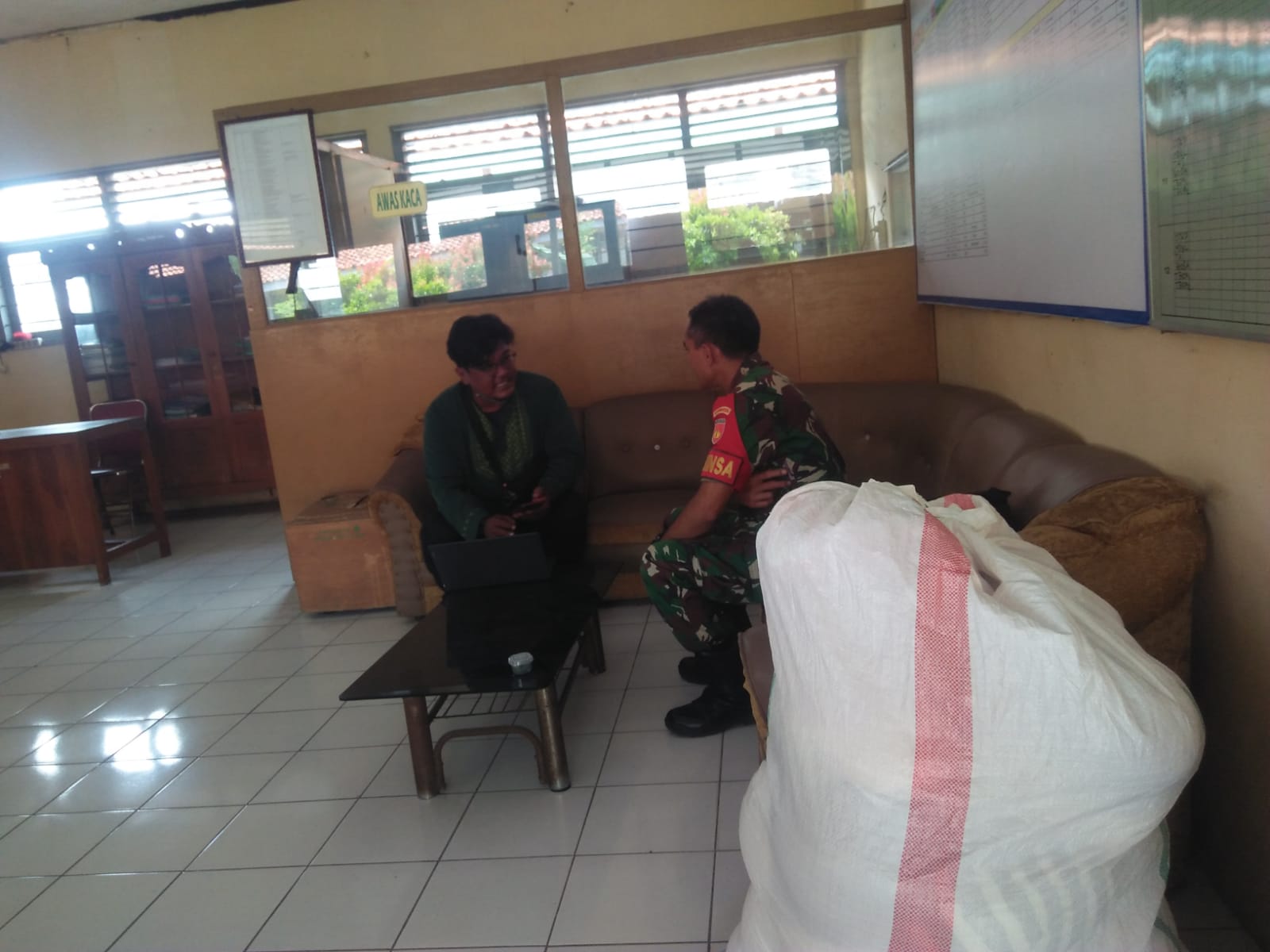 Babinsa Plumbungan Ajak Sekolah Manfaatkan Pesantren Kilat Tekan Kenakalan Remaja