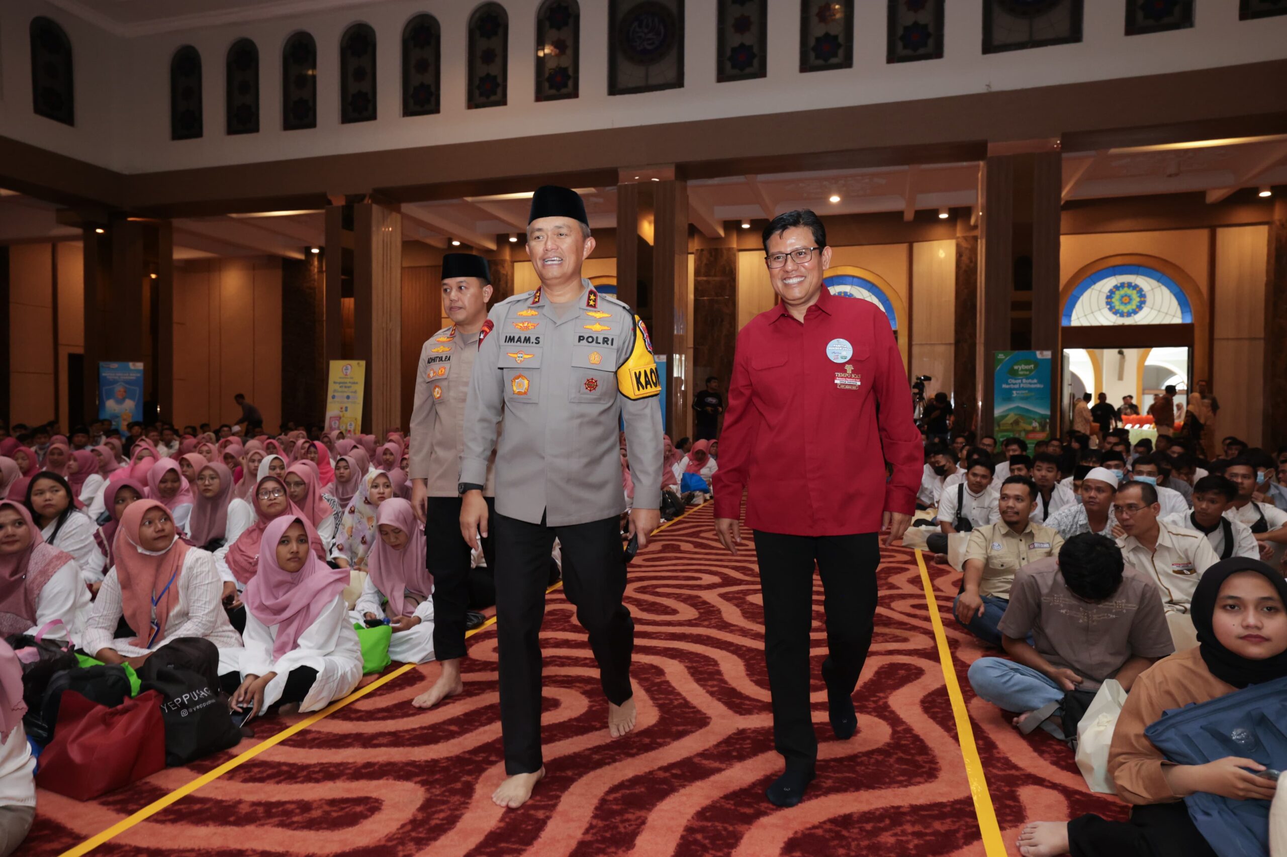 Bukber Karyawan PT. Tempo Scan Group Kapolda Jatim Himbau Tingkatkan Kewaspadaan Saat Mudik Lebaran