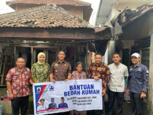 Tunjukkan Bukti Nyata, Kejari Lebak Bersama Pemkab Lebak Bantu Rehab Rumah Janda Tua