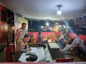 Wakapolres Singkawang Kompol Tri Prasetyo, S.I.K., M.H. Lakukan Supervisi di Pos Pengamanan Lebaran