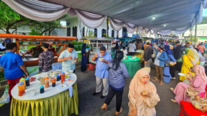 Gus Muhdlor Gelar Open House, Ribuan Warga Sidoarjo Santap Makan Gratis