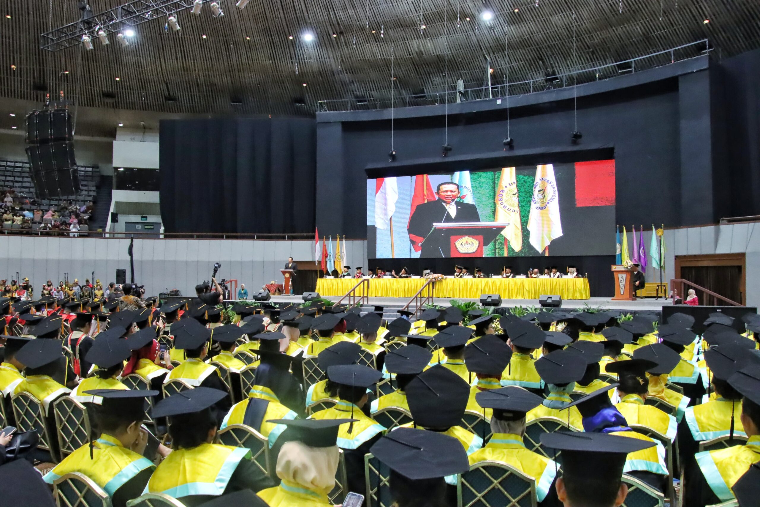 Berikan Orasi Ilmiah di Wisuda Universitas Borobudur, Ketua MPR RI Bamsoet Ajak Seluruh Elemen Bangsa Hormati Putusan MK Atas Perselisihan Hasil Pemilihan Umum