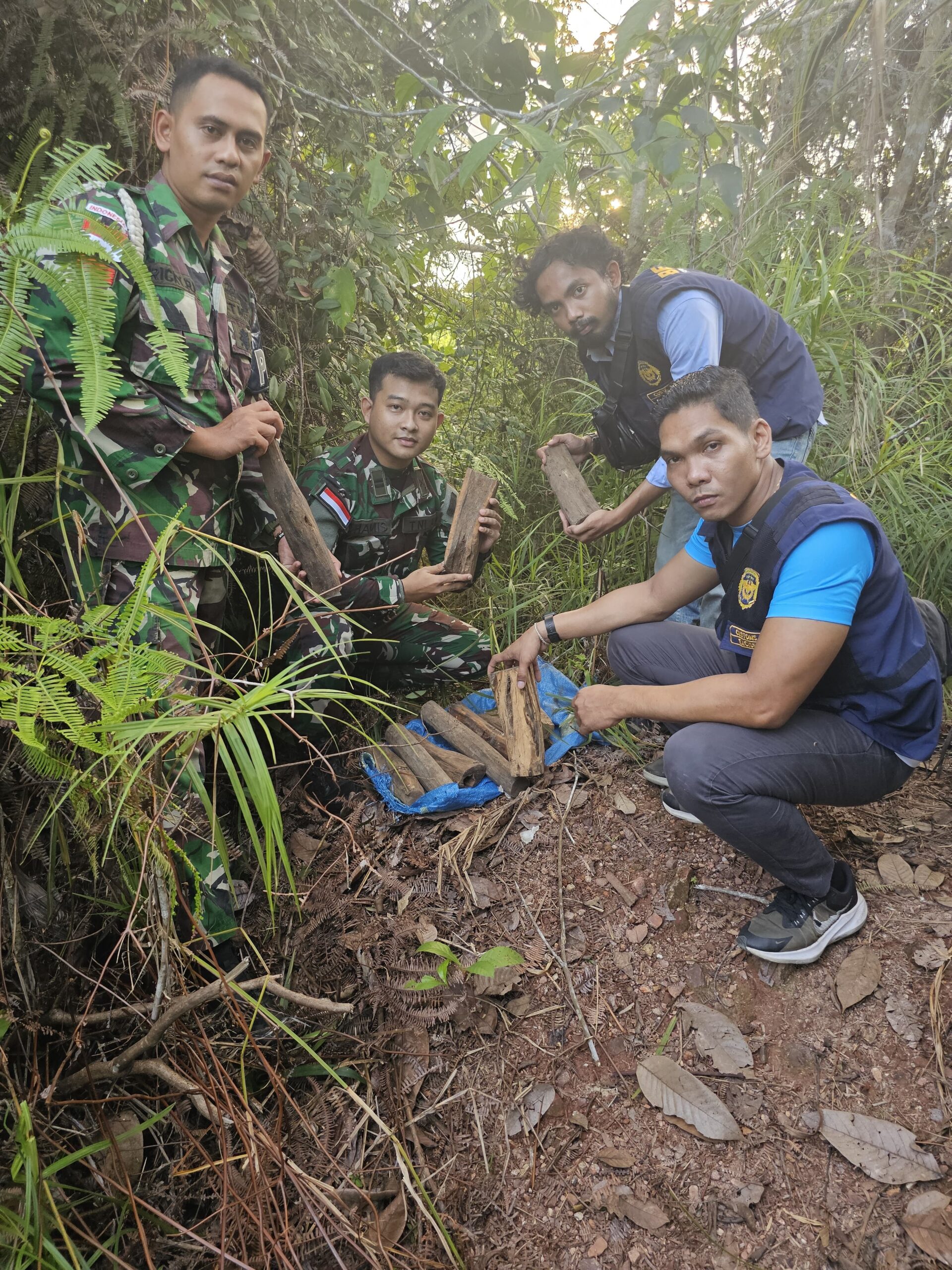15 Kg Kayu Gaharu Ilegal Berhasil Diamankan Satgas Pamtas Yonarmed 10/ Bradjamusti