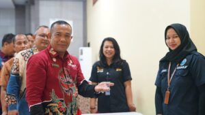 Komitmen Berantas Narkoba, Lapas Surabaya Gelar Tes Urine