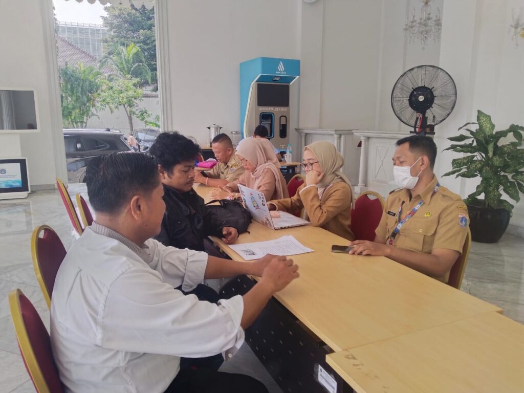 Pedagang Kalideres Mengadu Ke Balaikota, Lantaran Pembangunan Pasar Mangkrak Hampir 3 Tahun
