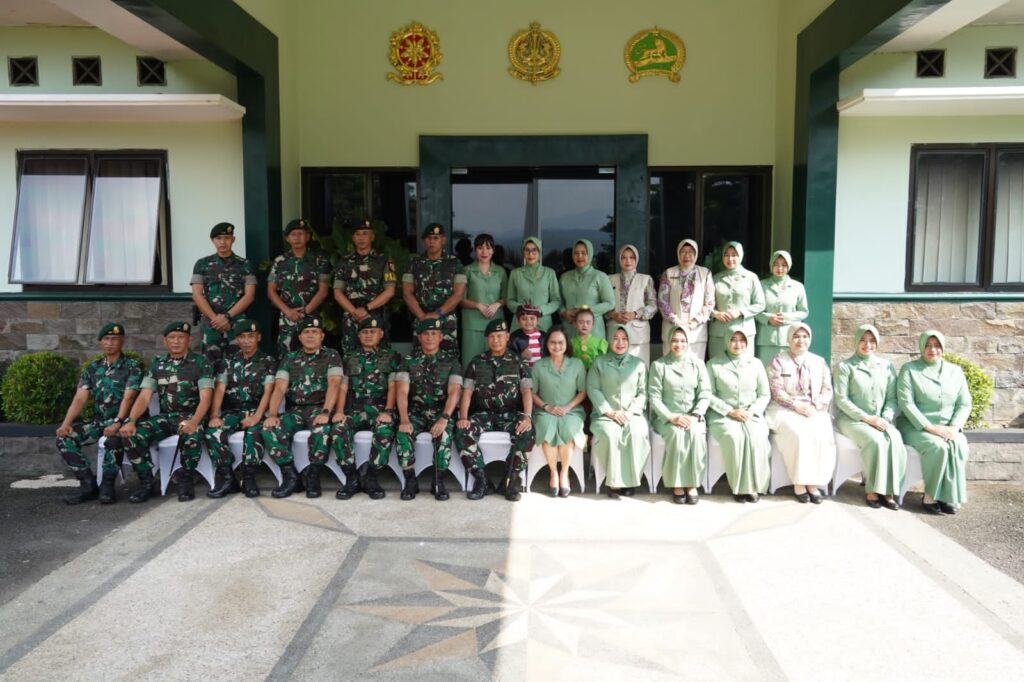Kunjungan Kerja Pangdivif 2 Kostrad ke Satuan Brigif 9/DY/2 Kostrad