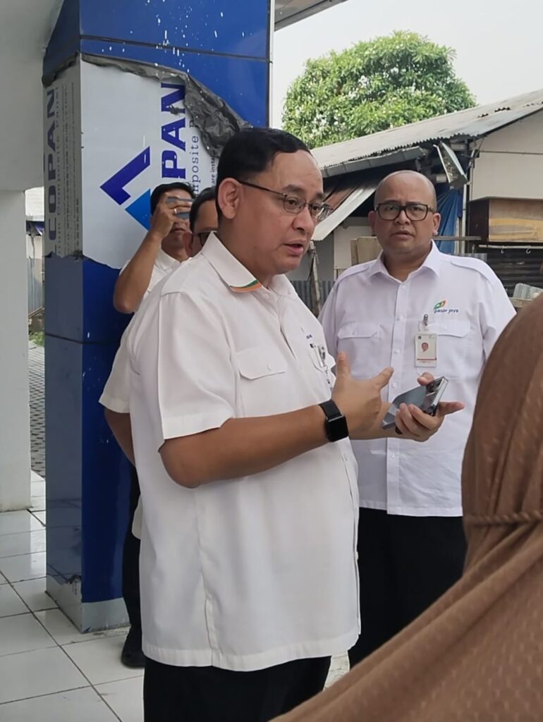 Tinjau Pembangunan Pasar Kalideres, Dirut Pasar Jaya Janji Rampung Pada Awal Agustus.