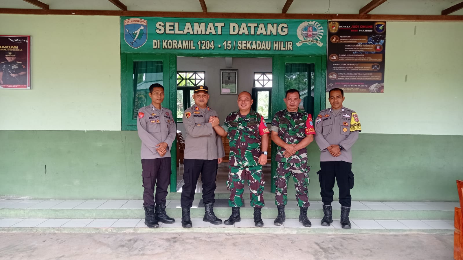 "Kunjungan Kapolsek Sekadau Hilir ke Koramil 1204-15: Membangun Sinergitas"
