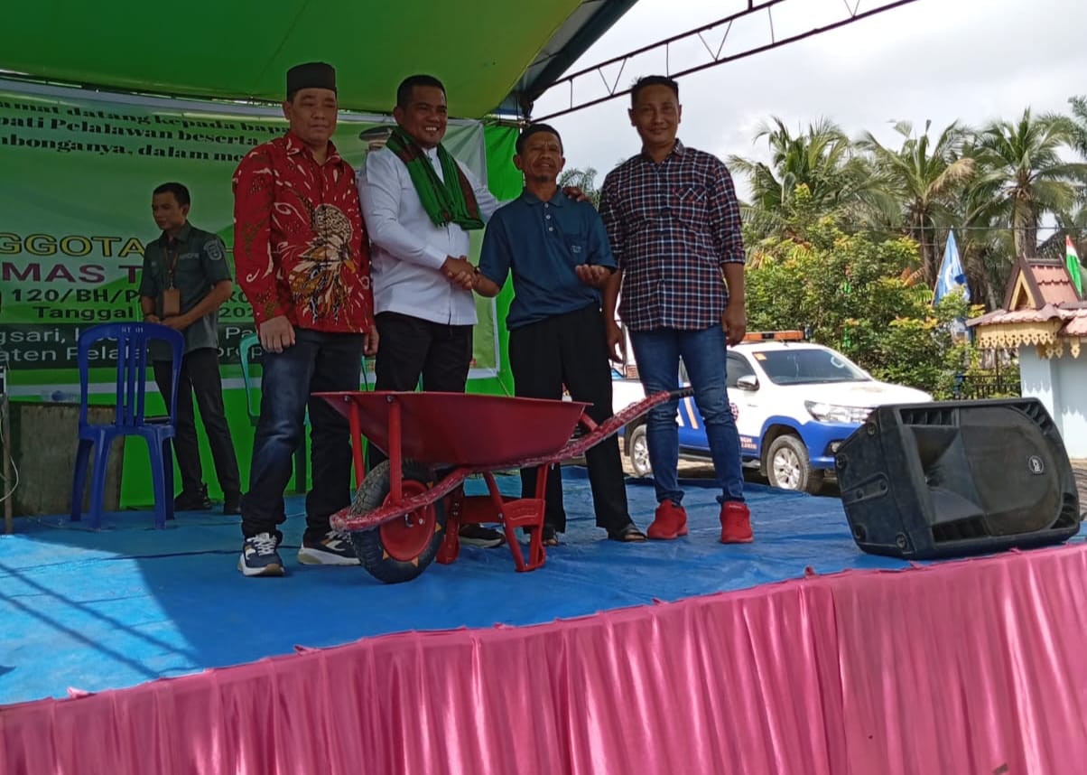 Hadir di RAT KUD Hanumas Desa Mayang Sari, ni kata Bupati Bupati Zukri