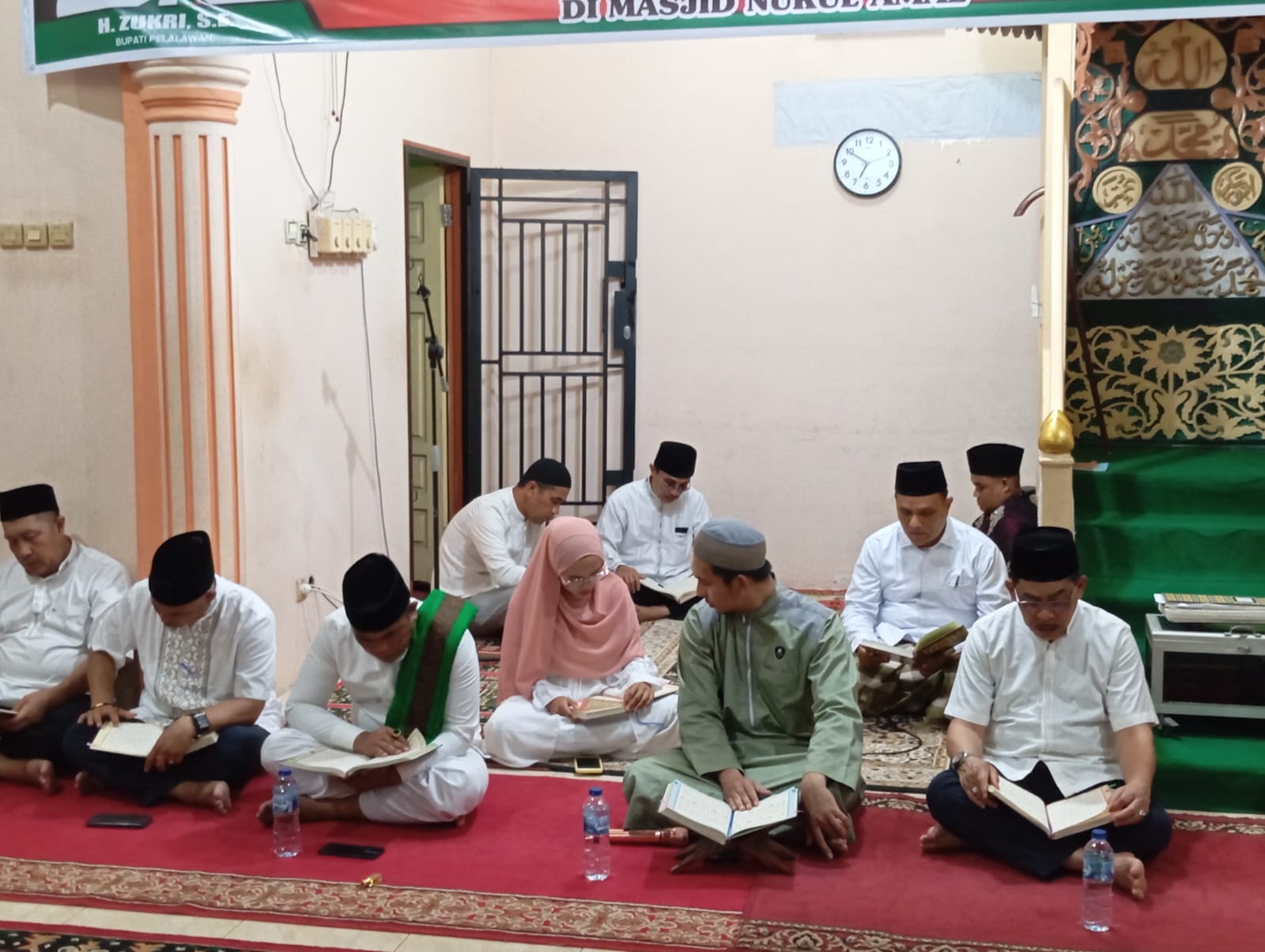 Magrib mengaji di Masjid Nurul Amal Kelurahan Pangkalam Kerinci Timuri, ini pesan Bupati Zukri