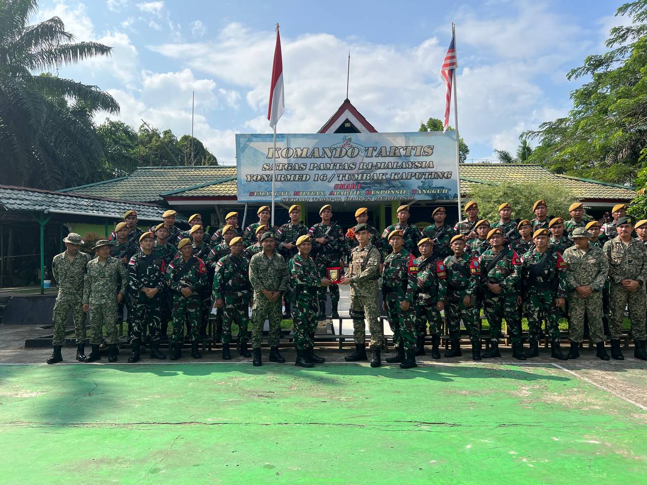 Purna Tugas, Satgas Pamtas RI-Malaysia Yonarmed 16/TK Serah Terima Tugas Kepada Yonkav 12/BC