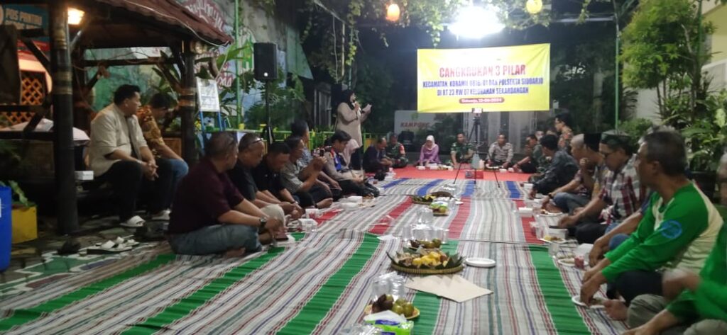 Cangkrukan Kamtibmas Tiga Pilar di Kelurahan Sekardangan
