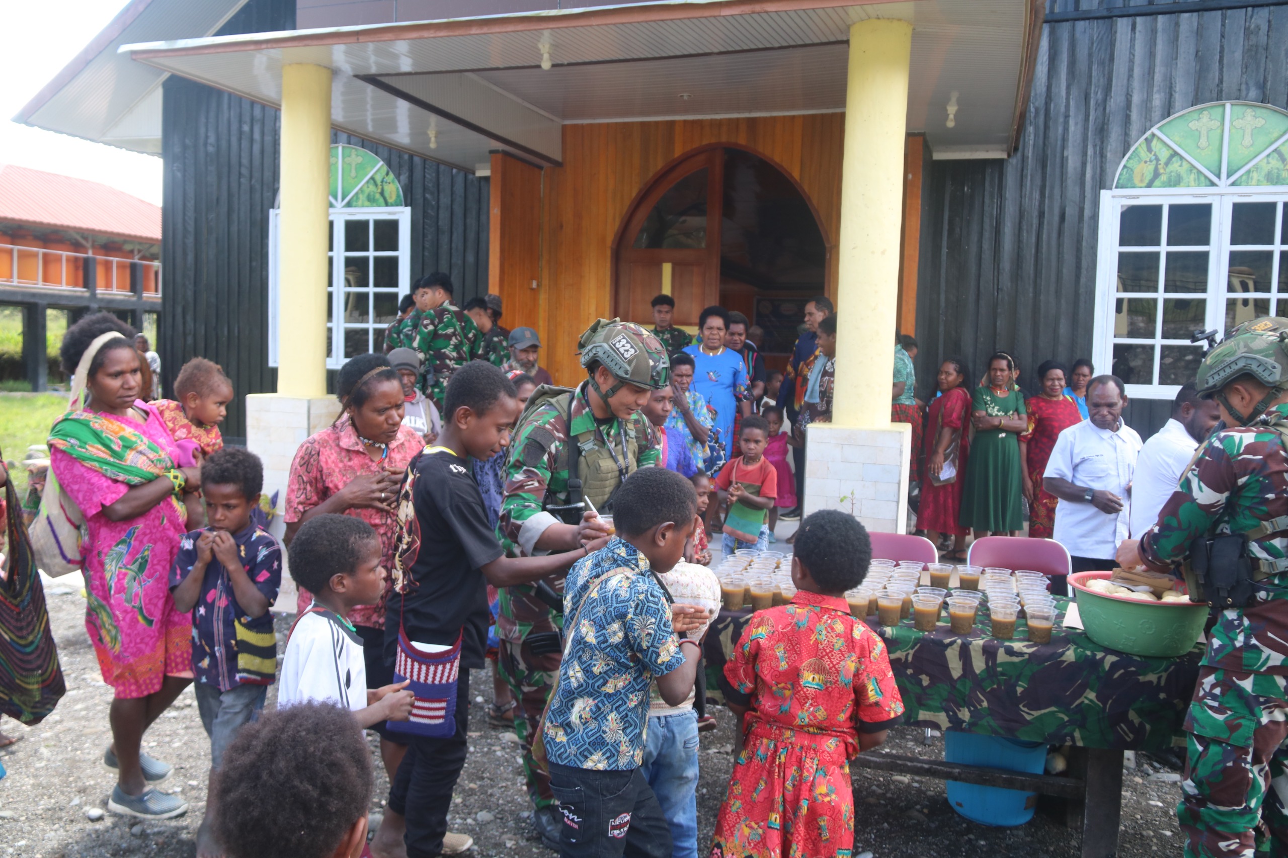 Habema Berbagi Kasih Disambut Gembira Warga Kago