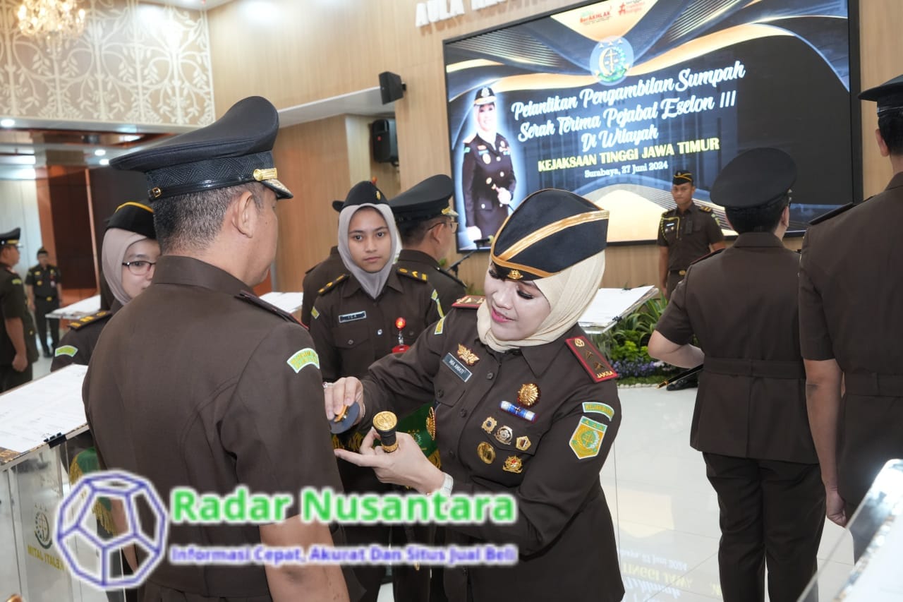 Kajati Jatim, Mia Amiati Sertijab Beberapa Kajari