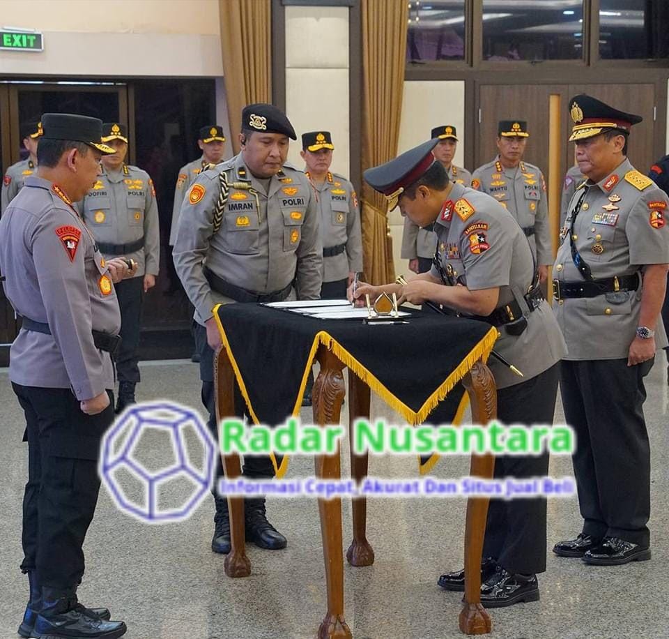 Dankorbrimob Polri Hadiri Upacara Sertijab Kabaintelkam Polri