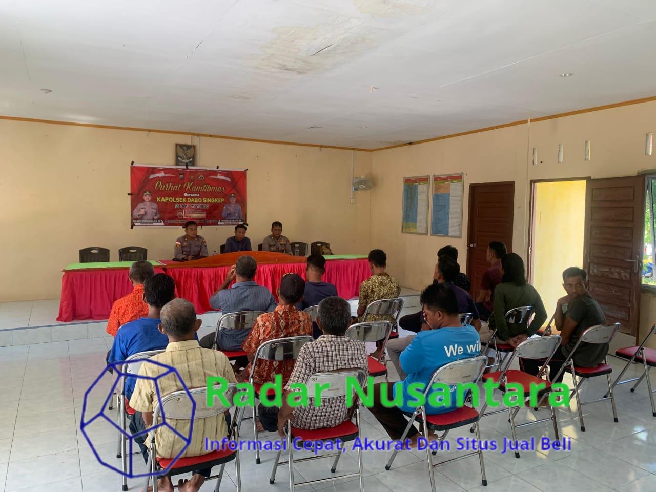 Silahturahmi dan jumat curhat pendekatan Polsek Dabo singkep, dengan masyrakat untuk menuju pilkada 2024.yang aman & damai,kepri adalh kita