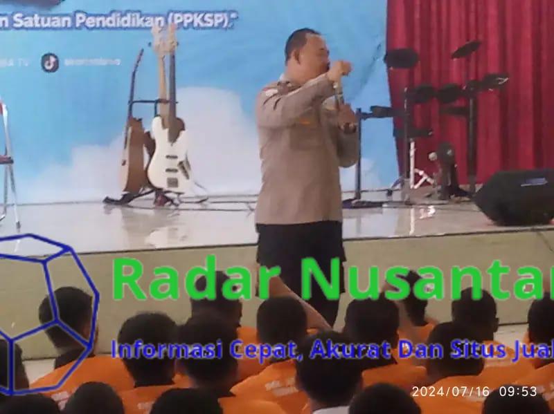 Cegah Perundungan, Kanit Binmas Polsek Krian Himbau Pelajar Tidak Takut Lapor