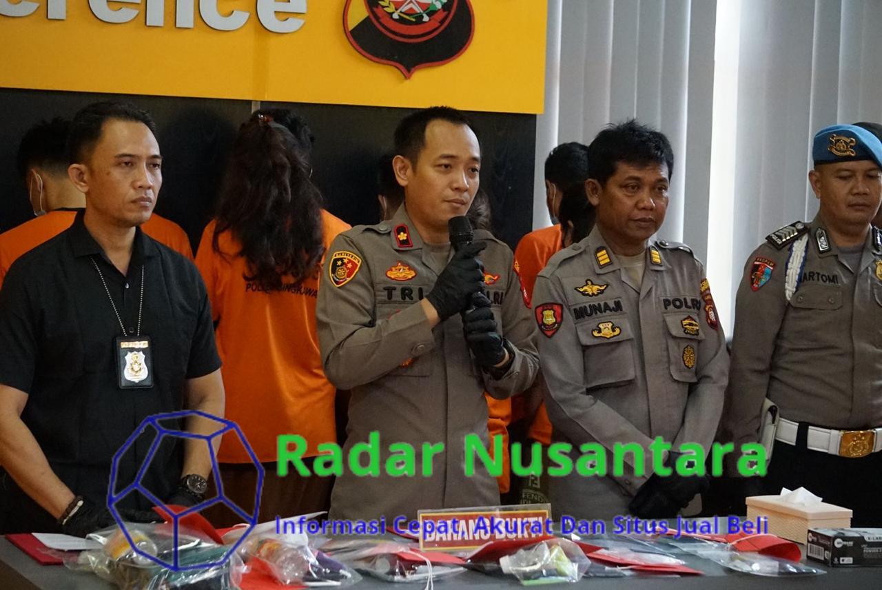 Wakapolres Singkawang Pimpin Press Conference Pengungkapan Kasus Narkotika Sepanjang Bulan Juli 2024