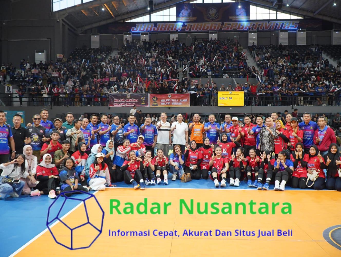 Tim Voli Putra Kabupaten Sanggau dan Tim Putri Kabupaten Melawi Berhasil Menjuarai Turnamen Voli Kapolda Cup 2024