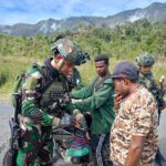 Local People Supported The TNI Task Forces To Secure The Area Of Sugapa Pasar Pagi