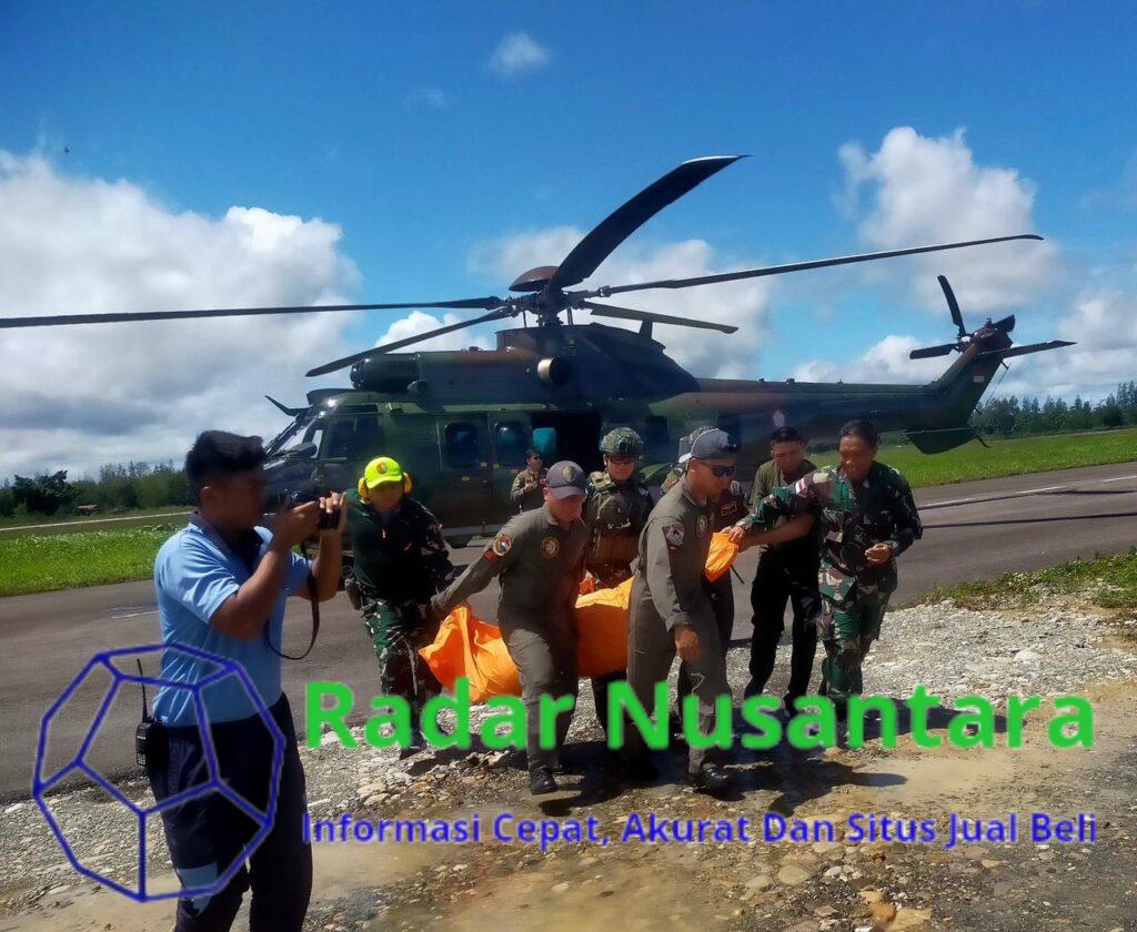 Satgas TNI Berhasil Evakuasi Jenazah Pilot Glen Malcolm Conning Dan Para Tenaga Kesehatan Dari Distrik Alama Pasca Insiden Penembakan Pilot