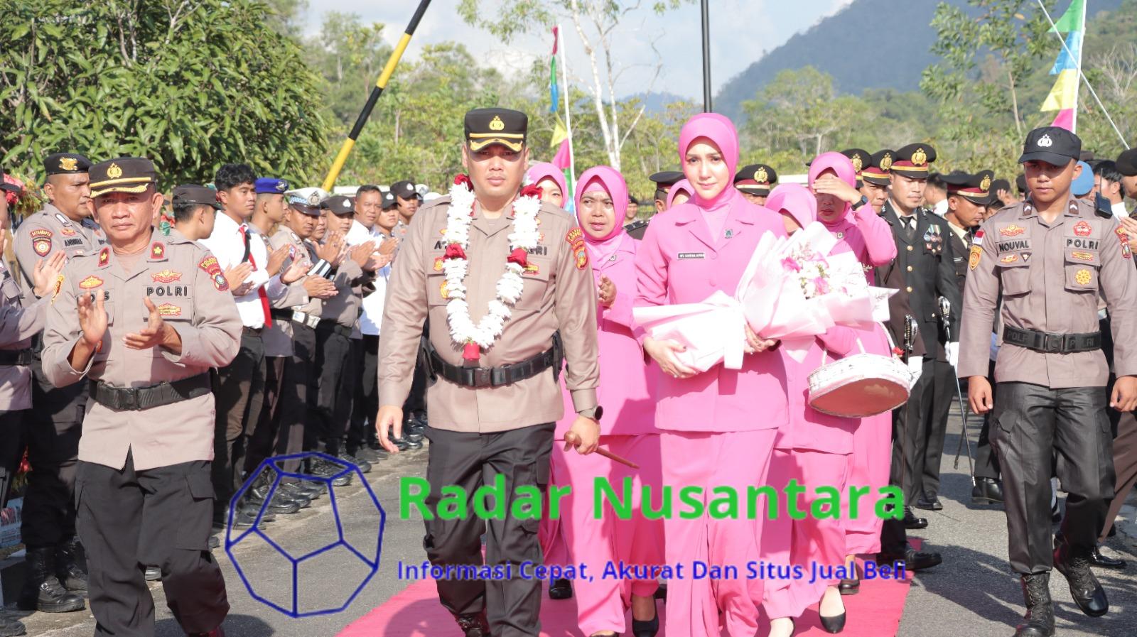Upacara Farawell Dan Tradisi Pedang Pora Iringi Penyambutan dan Pelepasan Kapolres Lingga