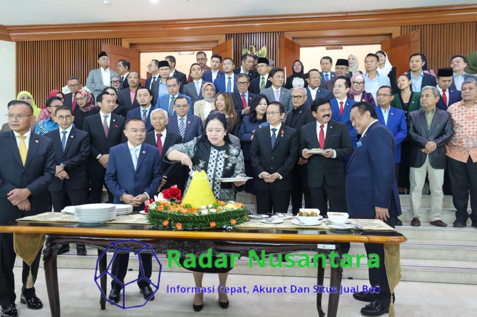 Menko Polhukam Hadiri Sidang Paripurna Peringatan HUT DPR RI