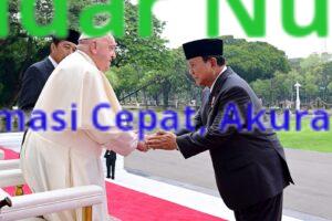 Menhan Prabowo Dampingi Presiden Joko Widodo dalam Kunjungan Paus Fransiskus di Istana Merdeka