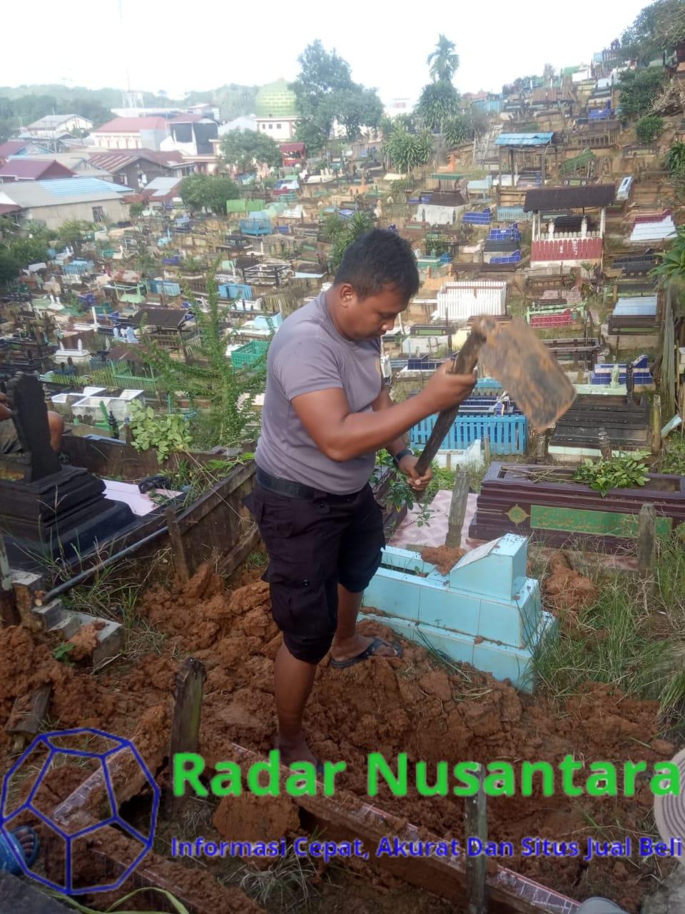 Kadivhumas Sampaikan Apresiasi Kapolri ke Anggota yang Jadi Penggali Kubur