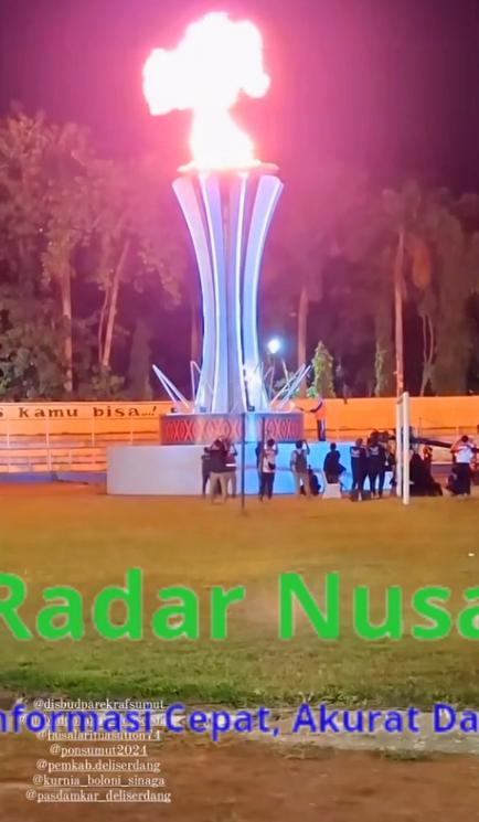 Syamsul Anwar dan Iwan Karo-Karo Jadi Pembawa Api Obor pada Pembukaan PON XXI di Deli Serdang