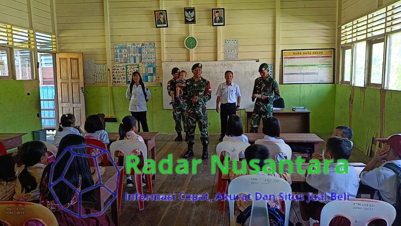 Satgas Yonarmed 11 Kostrad dan Puskesmas Binter Cegah Cacingan di SDN 06 Lumbis Hulu