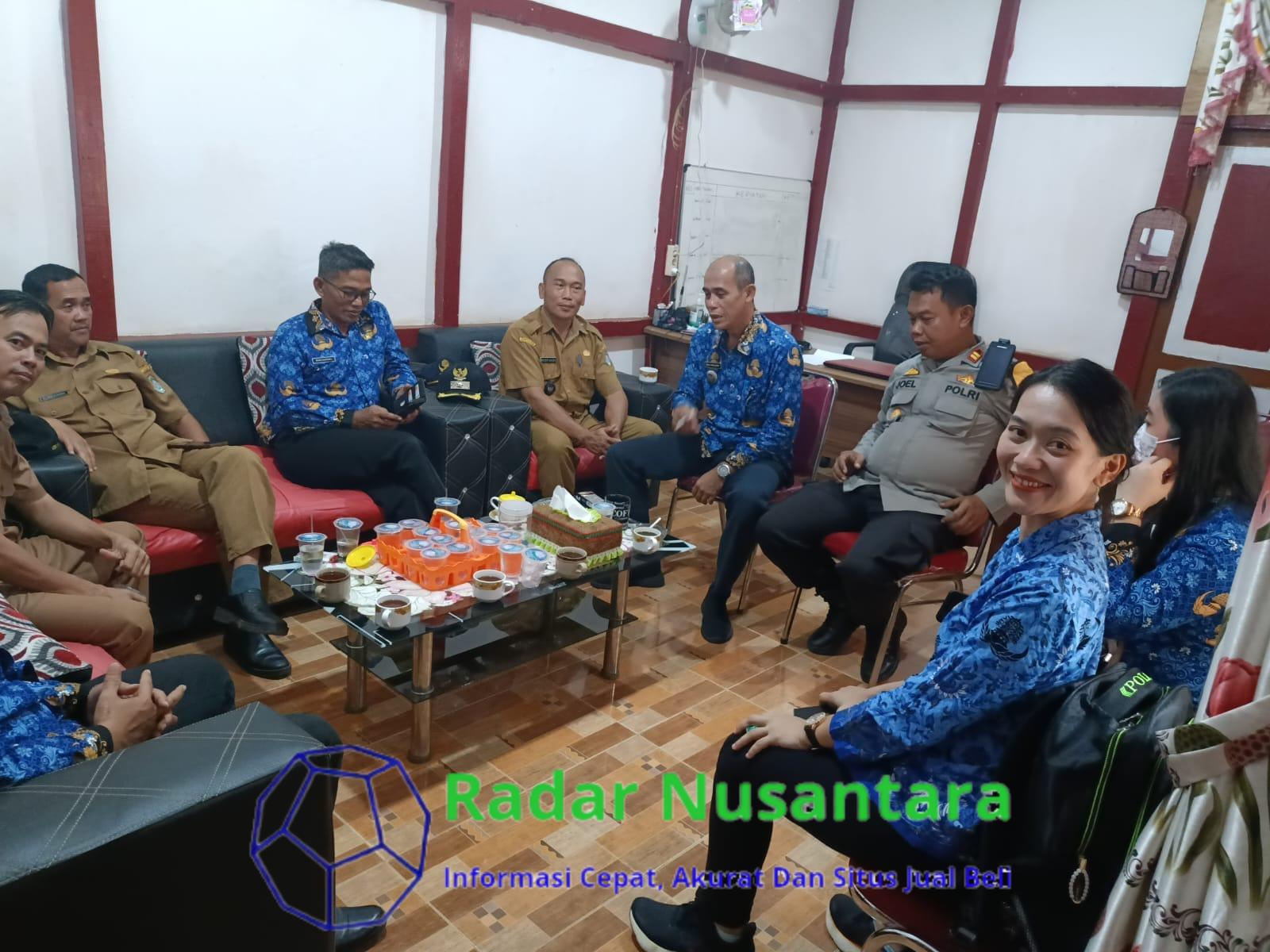 Kapolsek dan Camat Sengah Temila Komitmen Jaga Netralitas dan Kerukunan Pilkada