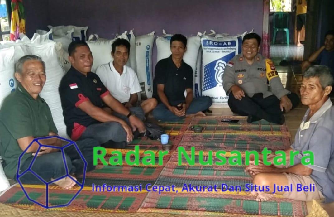 Kapolsek Menjalin Perkuat Sinergi dengan Tokoh Adat dan Warga untuk Jaga Keamanan Pilkada