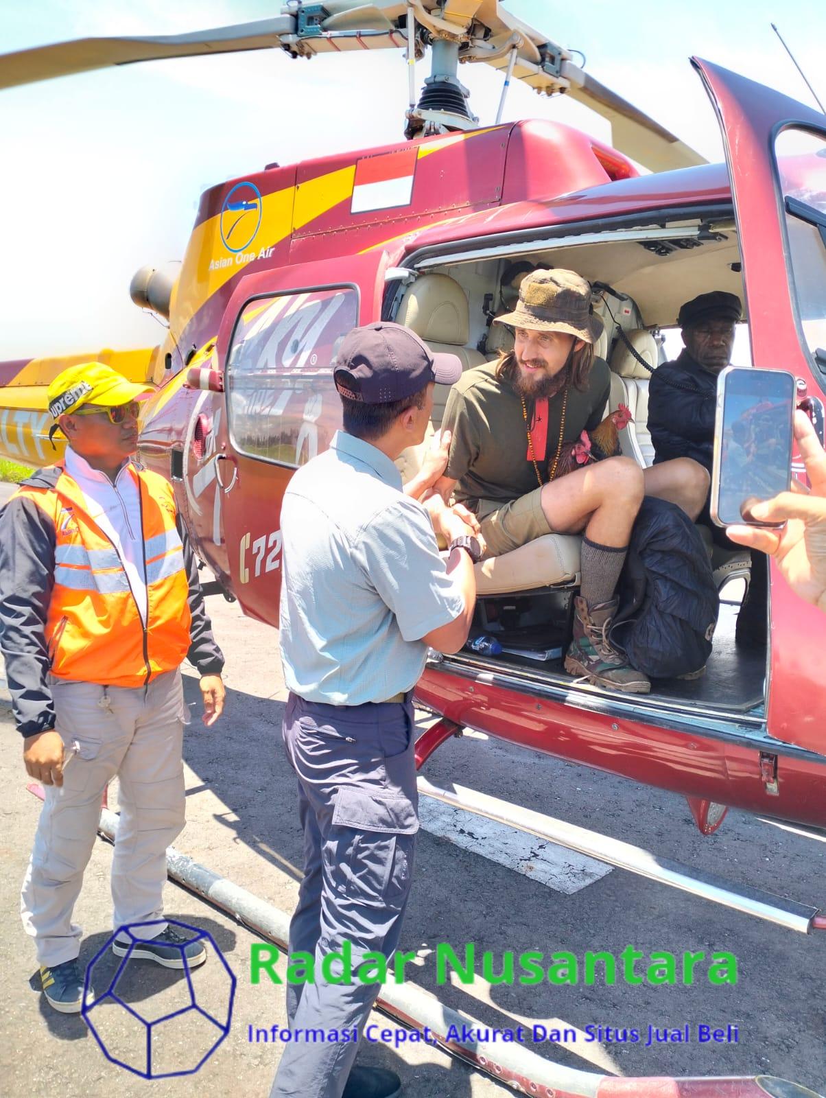 TNI-Polri Berhasil Bebaskan Pilot Susi Air Phillip Mark Mehrtens Dari Penyanderaan OPM
